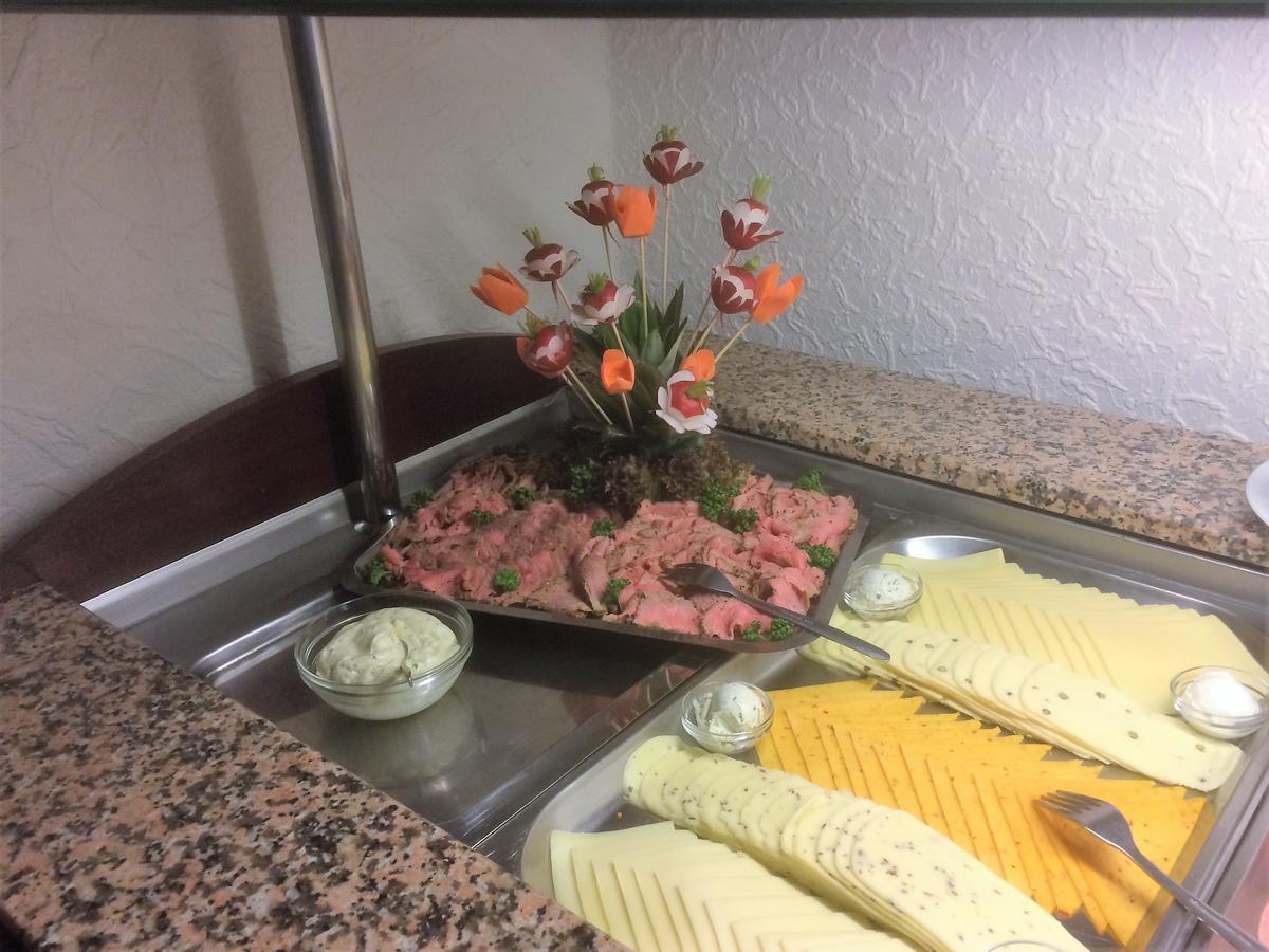קרוליננזיל Hotel-Restaurant Cafe Caro מראה חיצוני תמונה